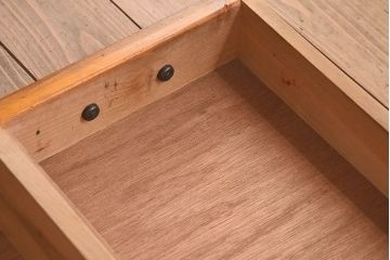 アンティーク家具　和製アンティーク　栗材　上品な佇まいの片袖机