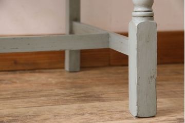 アンティーク家具　オーク材　さわやかなペイントカラーのアンティークチェア(1)