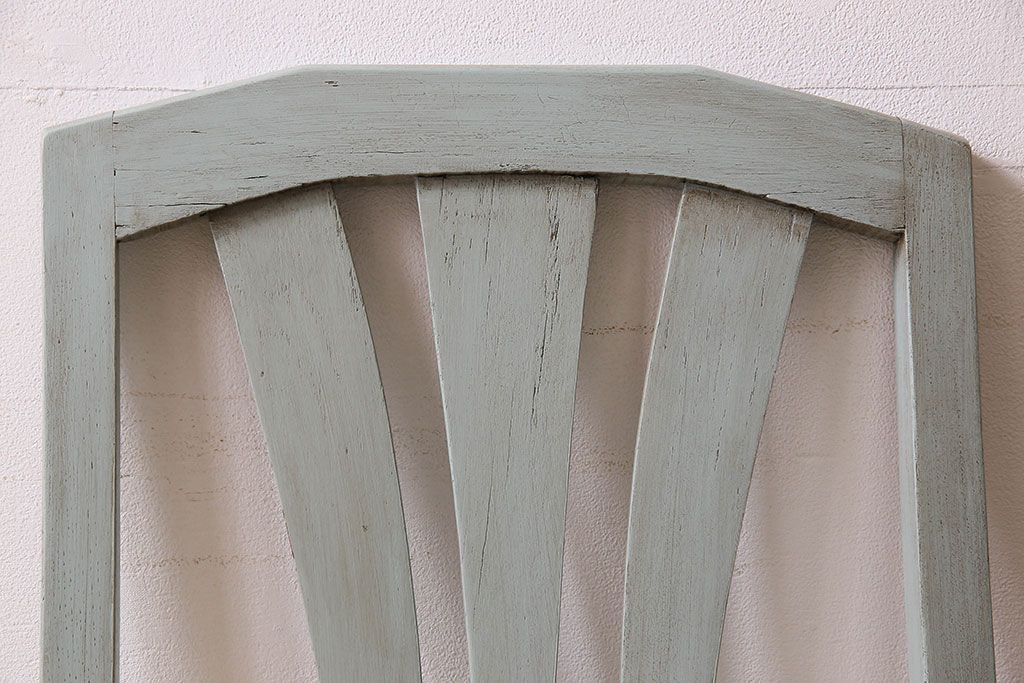 アンティーク家具　オーク材　さわやかなペイントカラーのアンティークチェア(2)