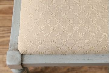 アンティーク家具　オーク材　さわやかなペイントカラーのアンティークチェア(2)