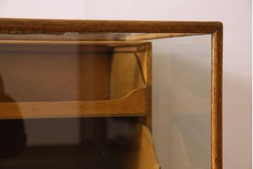 アンティーク家具　1960年頃　イギリスアンティーク　おしゃれなシャツケース(ガラスケース、ショーケース)