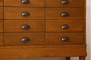 アンティーク家具　1960年頃　イギリスアンティーク　おしゃれなシャツケース(ガラスケース、ショーケース)