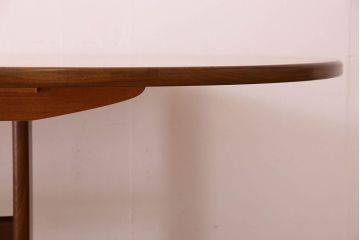 ヴィンテージ家具　北欧ビンテージ　G-PLAN(ジープラン) ウォールナット材製　シンプルなエクステンションテーブル(2)