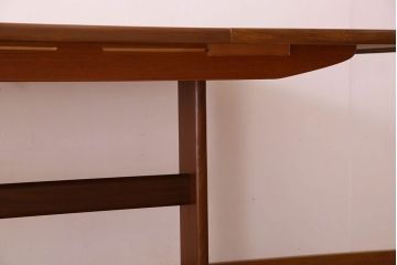 ヴィンテージ家具　北欧ビンテージ　G-PLAN(ジープラン) ウォールナット材製　シンプルなエクステンションテーブル(2)