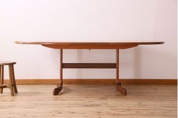 ヴィンテージ家具　北欧ビンテージ　G-PLAN(ジープラン) ウォールナット材製　シンプルなエクステンションテーブル(2)