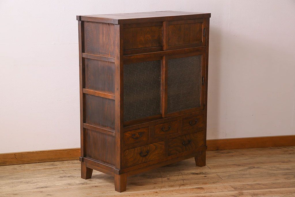 アンティーク家具　和製アンティーク　人気のダイヤガラス入り収納棚(戸棚、食器棚)