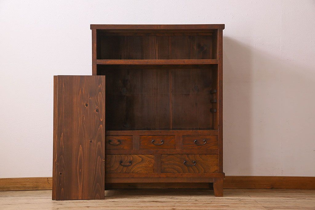 アンティーク家具　和製アンティーク　人気のダイヤガラス入り収納棚(戸棚、食器棚)