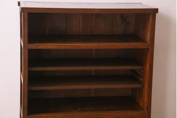 アンティーク家具　和製アンティーク　人気のダイヤガラス入り収納棚(戸棚、食器棚)