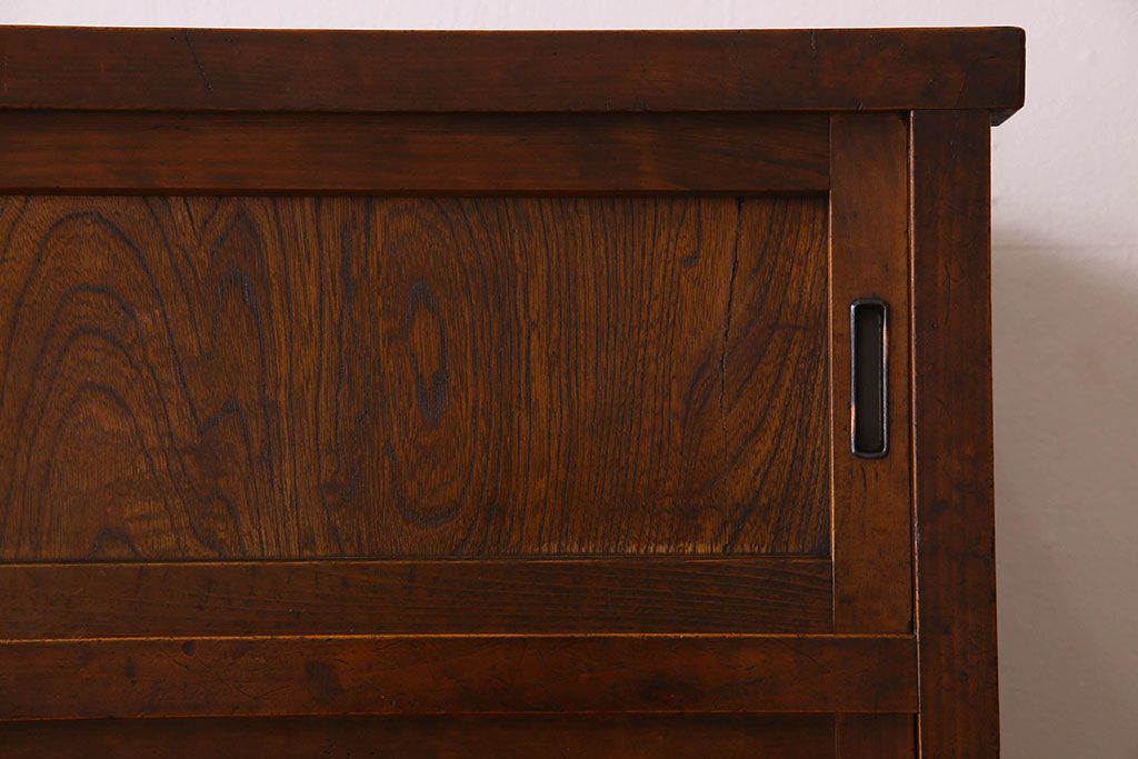 アンティーク家具　和製アンティーク　人気のダイヤガラス入り収納棚(戸棚、食器棚)