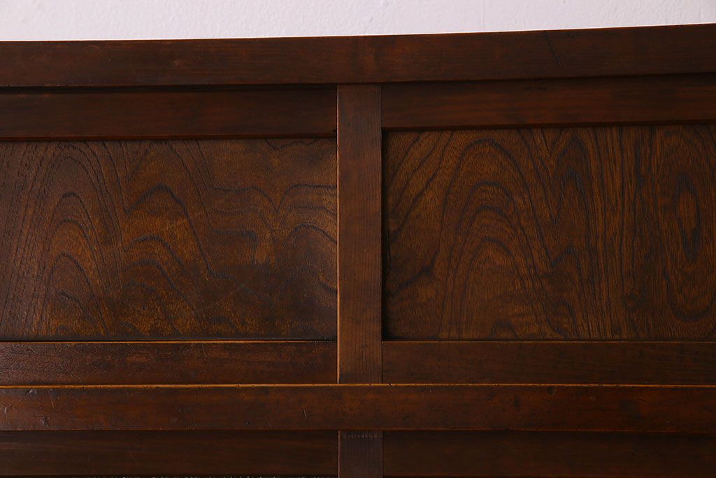 アンティーク家具　和製アンティーク　人気のダイヤガラス入り収納棚(戸棚、食器棚)