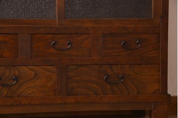 アンティーク家具　和製アンティーク　人気のダイヤガラス入り収納棚(戸棚、食器棚)