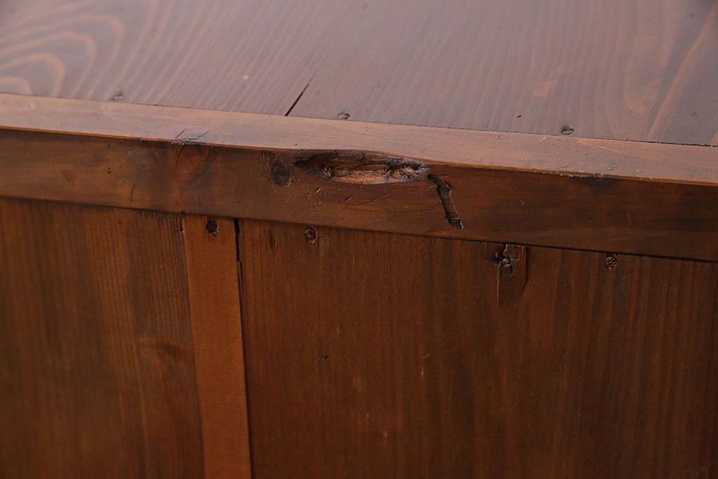 アンティーク家具　和製アンティーク　人気のダイヤガラス入り収納棚(戸棚、食器棚)