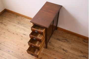アンティーク家具　作業台付き　栗材　アンティークデスクサイドチェスト(小引き出し)