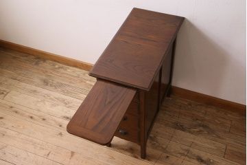 アンティーク家具　作業台付き　栗材　アンティークデスクサイドチェスト(小引き出し)