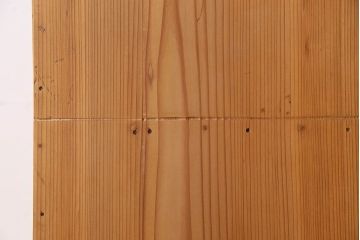 アンティーク家具　 和製アンティーク　前面桐材製の小振りな重ね二本松箪笥(衣装箪笥、桐箪笥、桐たんす)