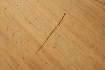 アンティーク家具　 和製アンティーク　前面桐材製の小振りな重ね二本松箪笥(衣装箪笥、桐箪笥、桐たんす)
