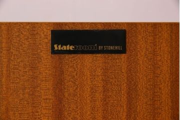 北欧家具　オーク材　Stonehill(ストーンヒル)製のサイドボード(サイドキャビネット)