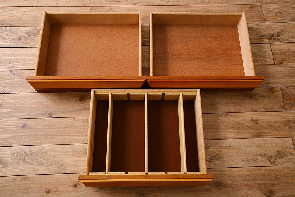 北欧家具　オーク材　Stonehill(ストーンヒル)製のサイドボード(サイドキャビネット)