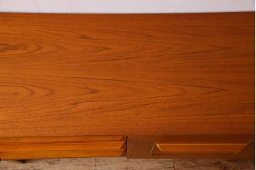 北欧家具　オーク材　Stonehill(ストーンヒル)製のサイドボード(サイドキャビネット)