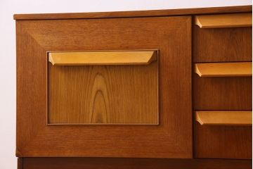 北欧家具　オーク材　Stonehill(ストーンヒル)製のサイドボード(サイドキャビネット)