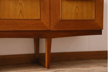 北欧家具　オーク材　Stonehill(ストーンヒル)製のサイドボード(サイドキャビネット)