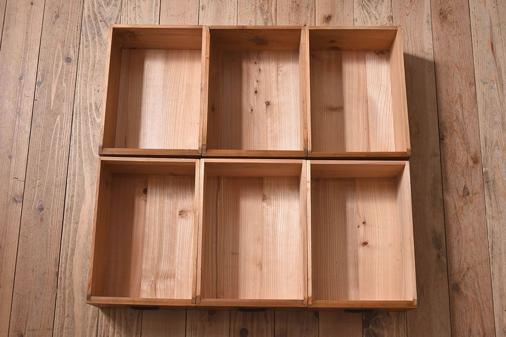 アンティーク家具　和製アンティーク　檜材製12杯引き出し(ドロワー、チェスト)(2)