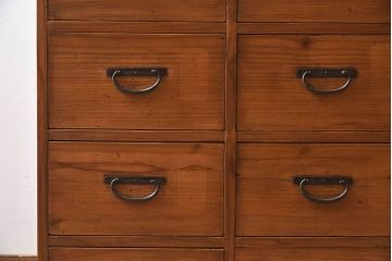 アンティーク家具　和製アンティーク　檜材製12杯引き出し(ドロワー、チェスト)(2)