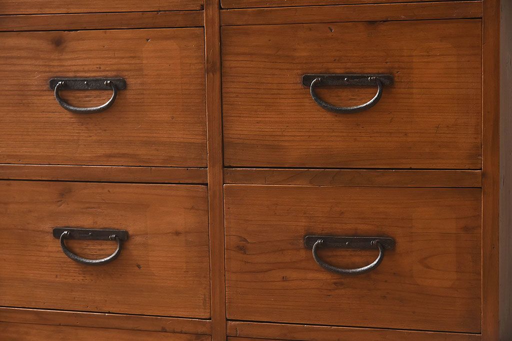 アンティーク家具　和製アンティーク　檜材製12杯引き出し(ドロワー、チェスト)(2)