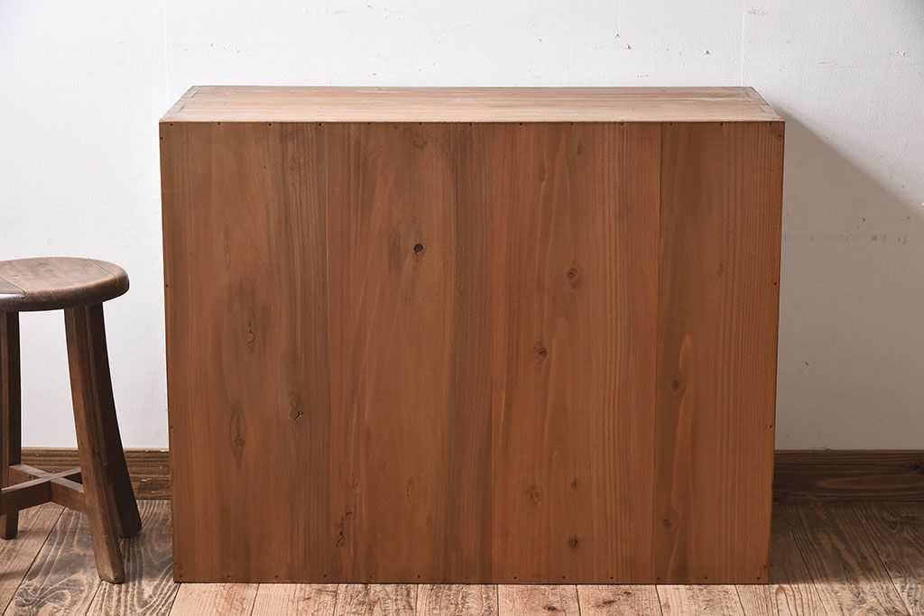 アンティーク家具　和製アンティーク　檜材製12杯引き出し(ドロワー、チェスト)(2)