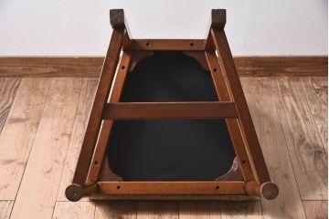 アンティーク家具　イギリスアンティーク　珍しいデザインのクッションチェア(椅子)(2)