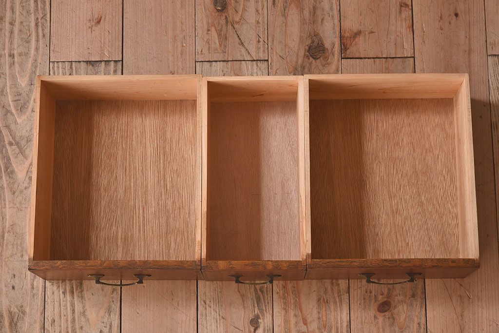 【S様ご成約済み】カバ・タモ材製　モダンなデザインが印象的なアンティーク本箱(ブックケース)