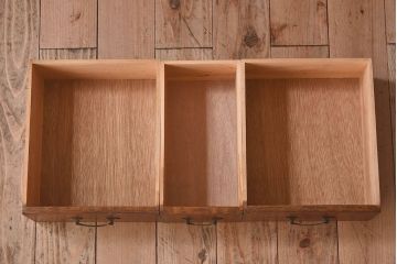 【S様ご成約済み】カバ・タモ材製　モダンなデザインが印象的なアンティーク本箱(ブックケース)