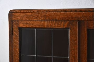 アンティーク家具　イギリスアンティーク　オーク材製!ステンドグラス戸がお洒落な本箱(ブックケース、収納棚)