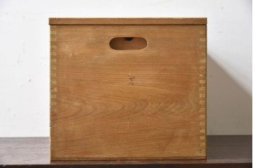 アンティーク雑貨　昭和レトロ　ナラ材製　シンプルなデザインの小箱