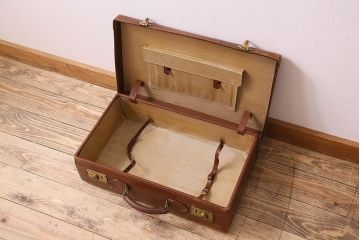 アンティーク雑貨　和製アンティーク　本革の鍵付きトランク
