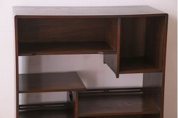 アンティーク家具　和製アンティーク　高級品　三方桑材の茶箪笥(茶棚、飾り棚、陳列棚)
