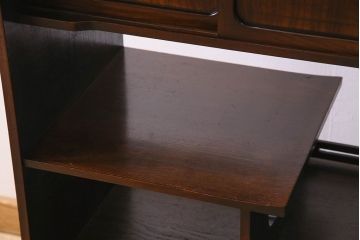 アンティーク家具　和製アンティーク　高級品　三方桑材の茶箪笥(茶棚、飾り棚、陳列棚)