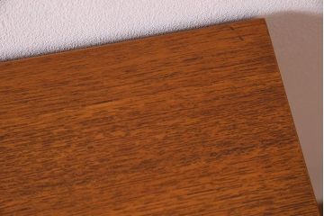 北欧家具　チーク材製　脚のデザインがお洒落なチェスト(引き出し)