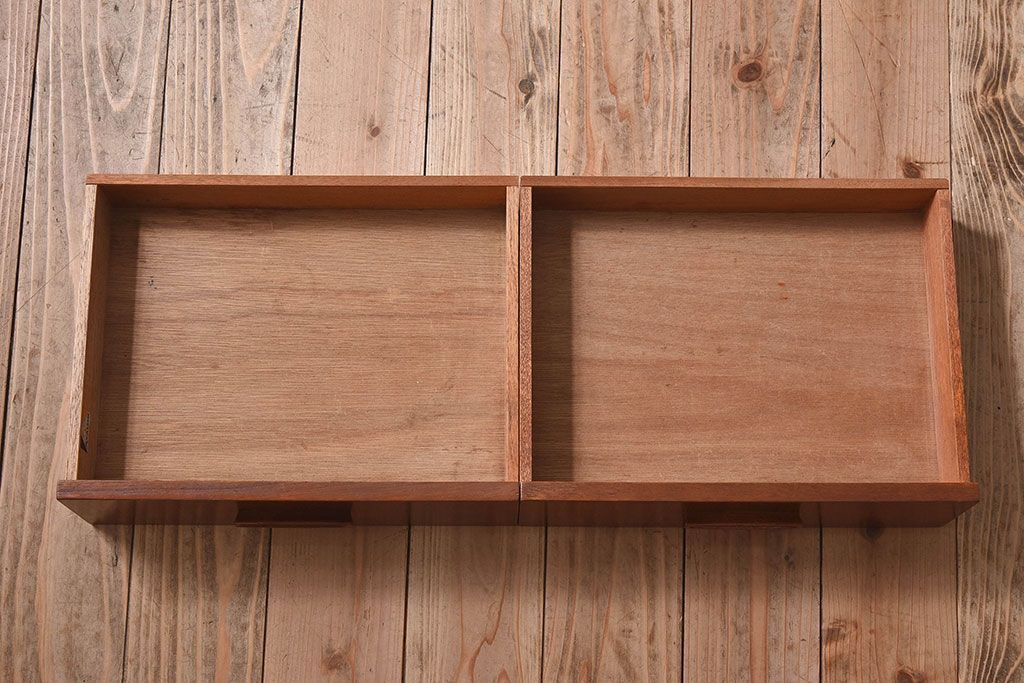 アンティーク家具　AVALON製　チーク材　引き出し付きガラスキャビネット(サイドボード)