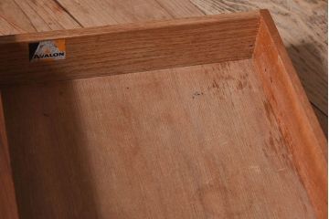 アンティーク家具　AVALON製　チーク材　引き出し付きガラスキャビネット(サイドボード)