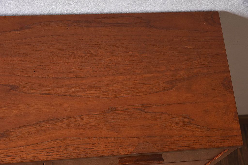 アンティーク家具　AVALON製　チーク材　引き出し付きガラスキャビネット(サイドボード)