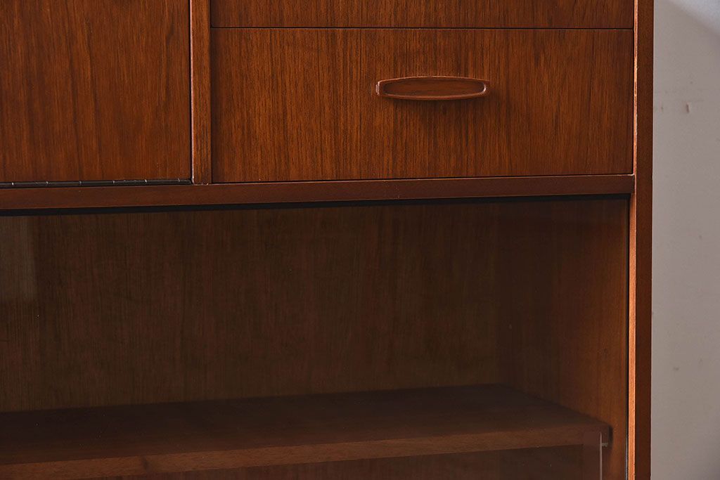 アンティーク家具　AVALON製　チーク材　引き出し付きガラスキャビネット(サイドボード)