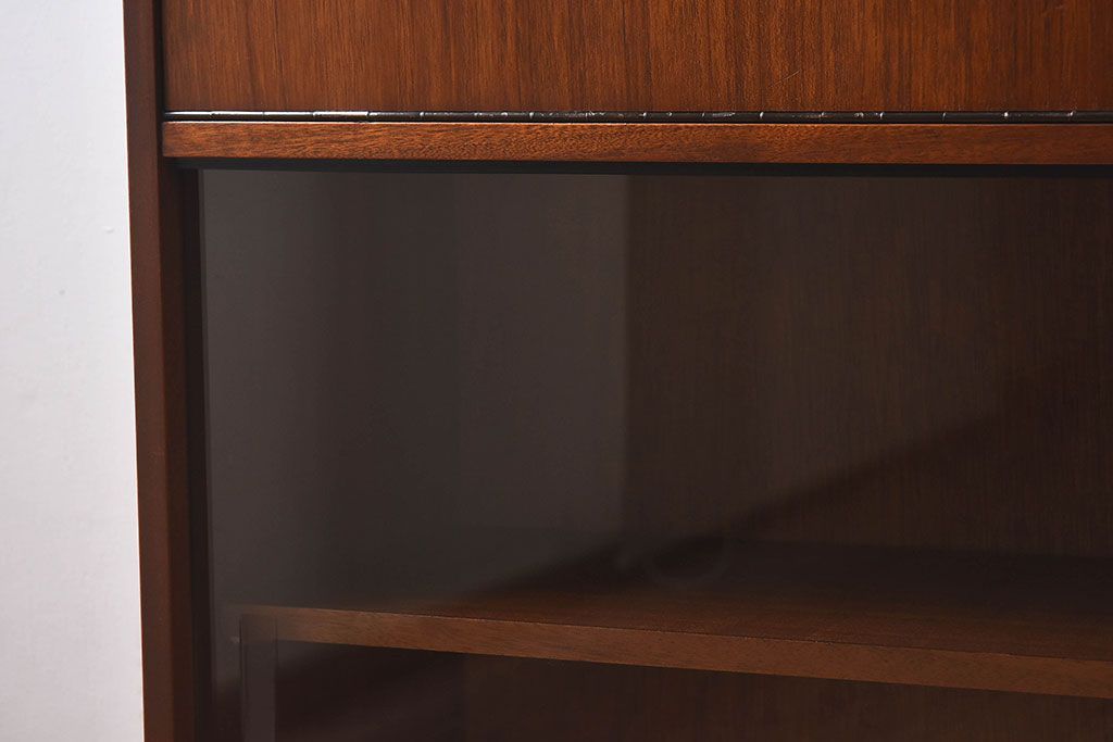 アンティーク家具　AVALON製　チーク材　引き出し付きガラスキャビネット(サイドボード)