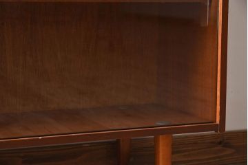 アンティーク家具　AVALON製　チーク材　引き出し付きガラスキャビネット(サイドボード)