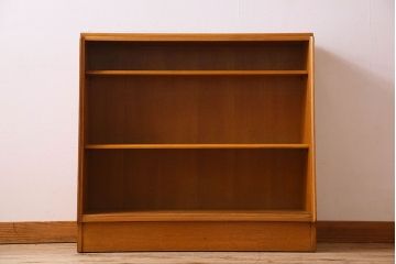 ヴィンテージ家具　北欧ビンテージ　G-PLAN(ジープラン) オーク材製の飾り棚(収納棚、戸棚)