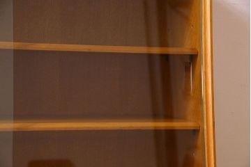 ヴィンテージ家具　北欧ビンテージ　G-PLAN(ジープラン) オーク材製の飾り棚(収納棚、戸棚)