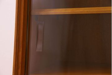 ヴィンテージ家具　北欧ビンテージ　G-PLAN(ジープラン) オーク材製の飾り棚(収納棚、戸棚)