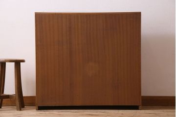 ヴィンテージ家具　北欧ビンテージ　G-PLAN(ジープラン) オーク材製の飾り棚(収納棚、戸棚)