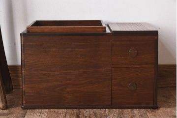 アンティーク雑貨　和製アンティーク　高級品!桑材製の上品な長火鉢