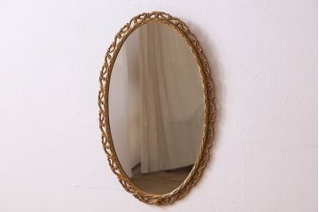 アンティーク雑貨　イギリスビンテージ　レリーフがお洒落な壁掛けミラー(鏡)